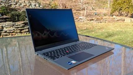 Lenovo ThinkPad T16 Gen 1 Magnesium ( FRENCH KEYBOARD), Intel Core i7-1265U (Up to 4.70GHz), 16GB RAM, 1TB NVMe SSD, Intel Integrated Graphics, 15.6" FHD+ 1920x1200, Windows 11 Pro, Refurbished Grade A